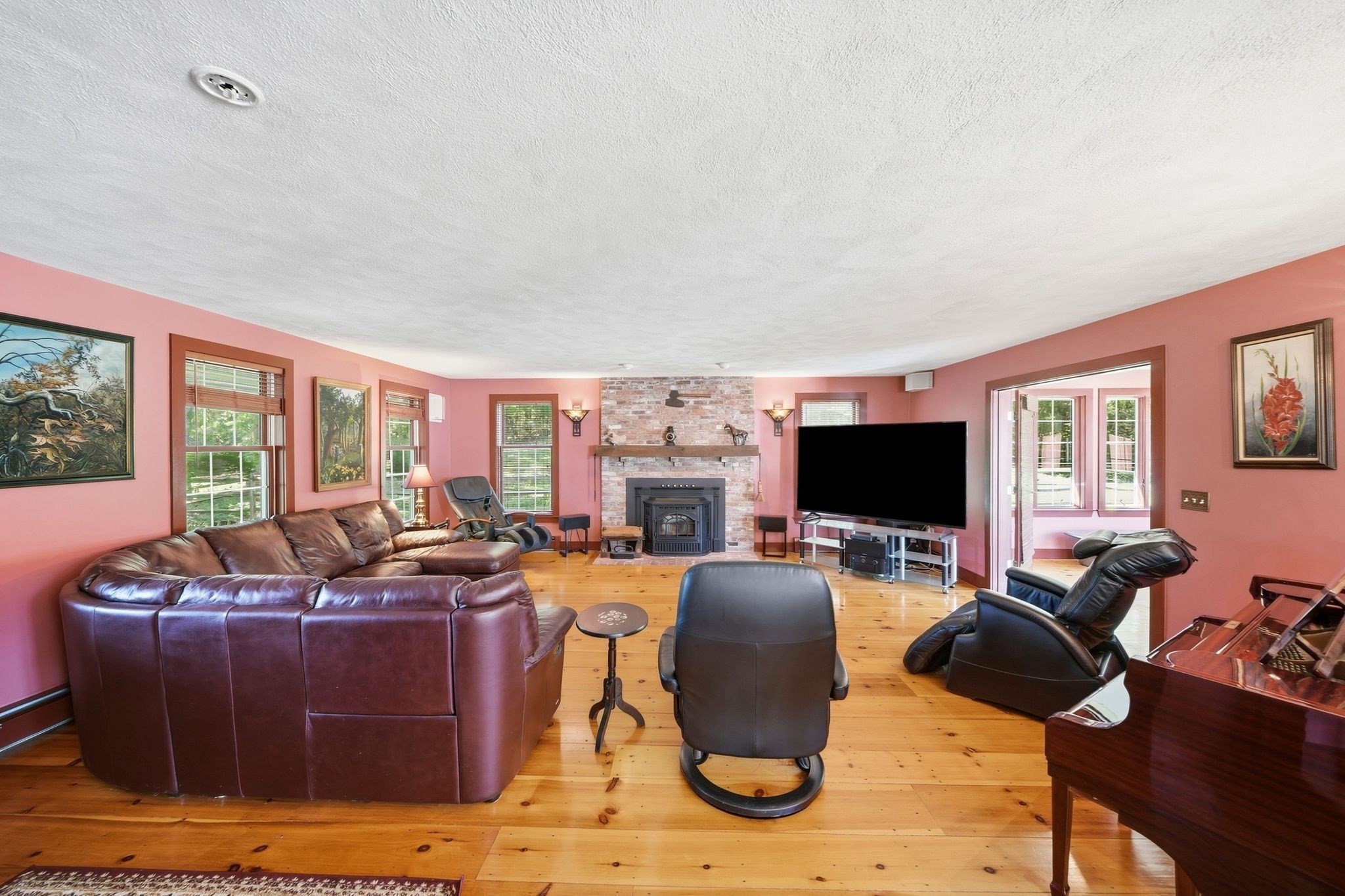 89 A Red Gate Road Tyngsborough, MA 01879 - Photo 26 of 42 Gallery Image 26