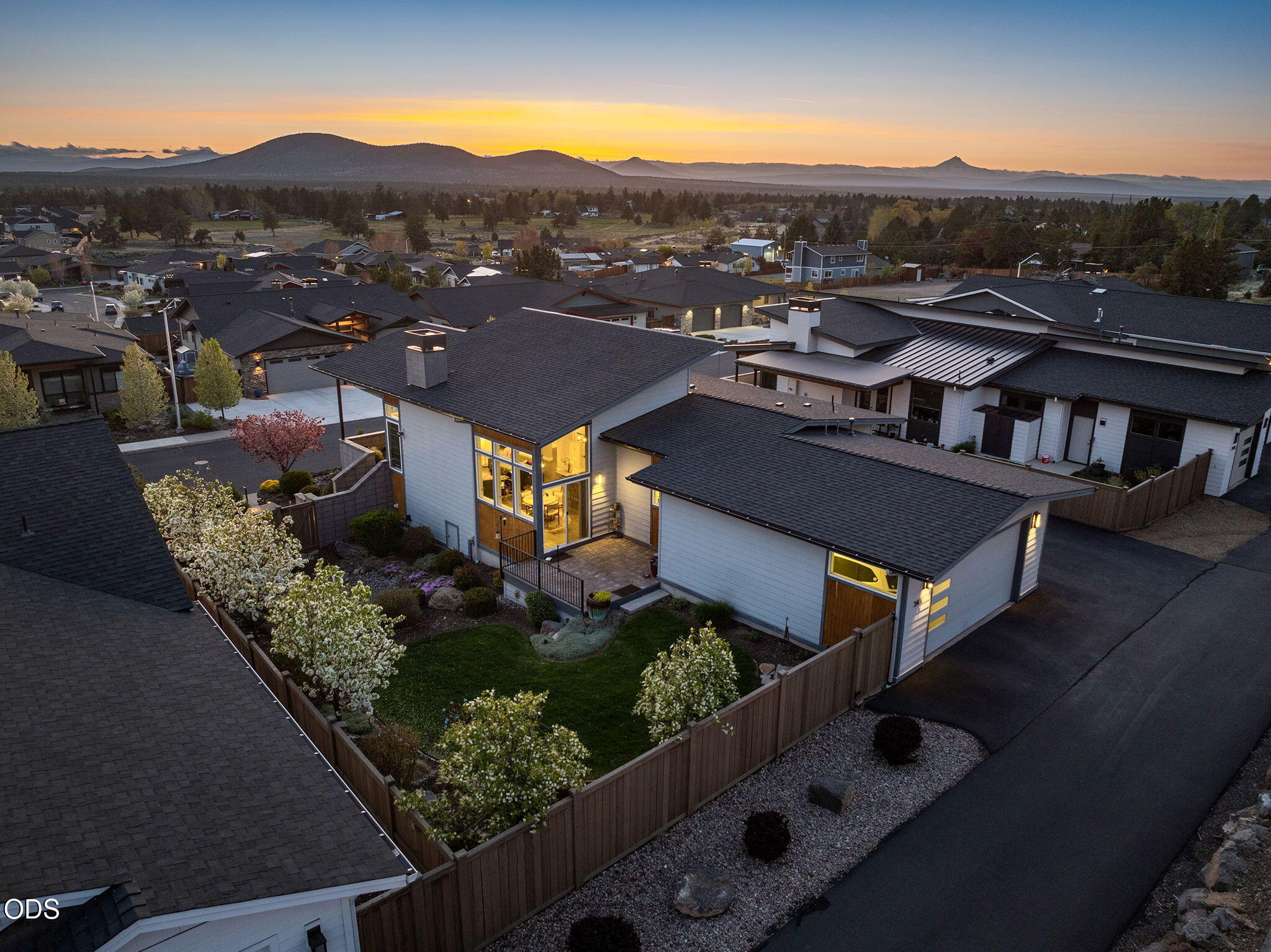3480 Southwest 45th Street Redmond, OR 97756 - Photo 16 of 54 Gallery Image 16