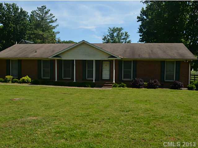 13512 Idlewild Road Matthews, NC 28105 - Photo 3 of 5 Gallery Image 3