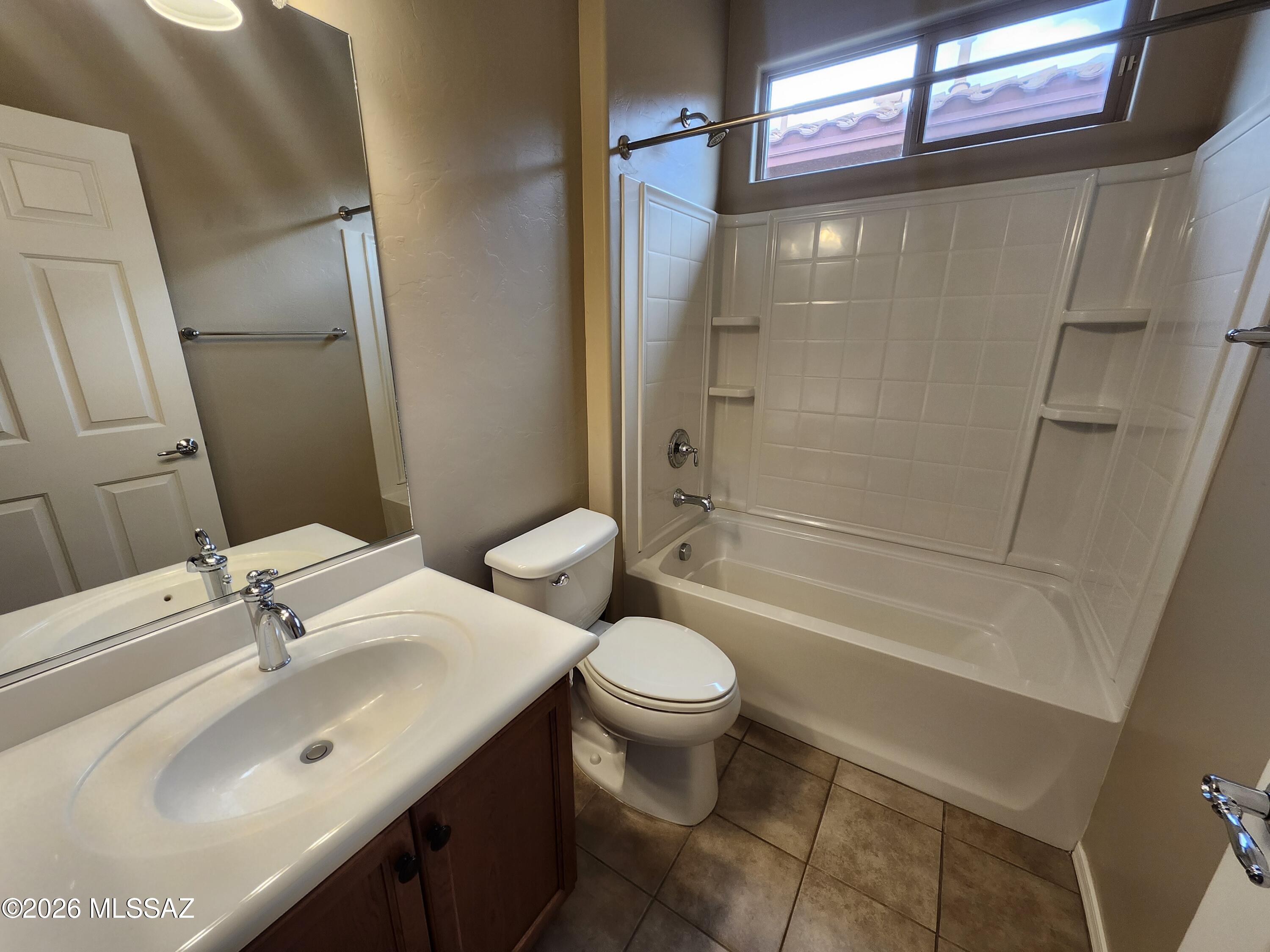 13979 East Cheavront Loop Vail, AZ 85641 - Photo 34 of 39 20260507_150133