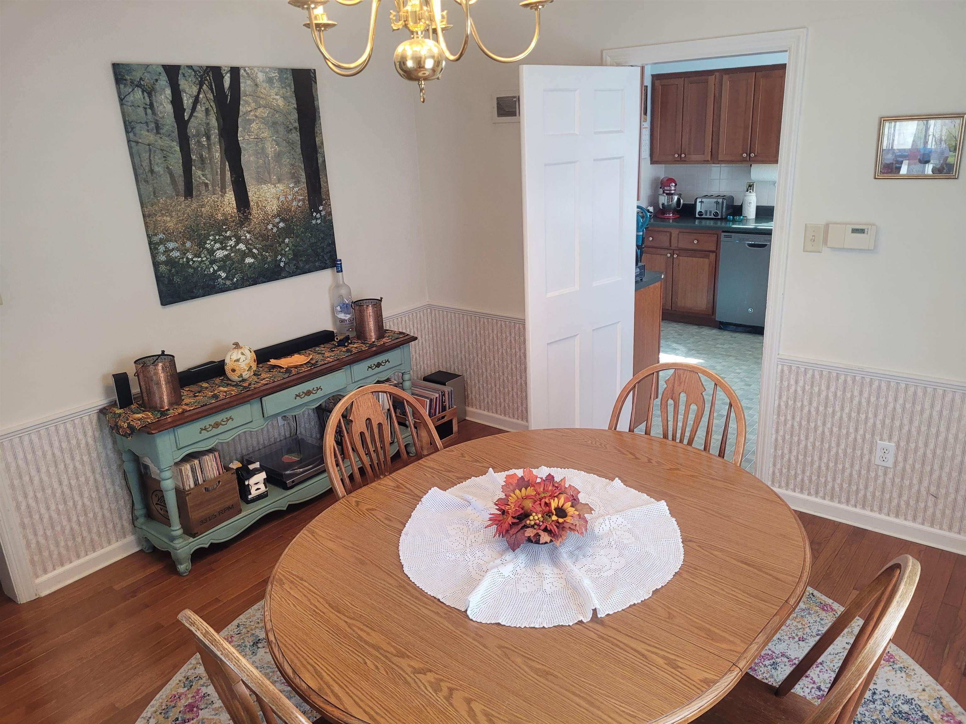 509 West 14th Street Sterling, IL 61081 - Photo 28 of 70 a dining room with furniture