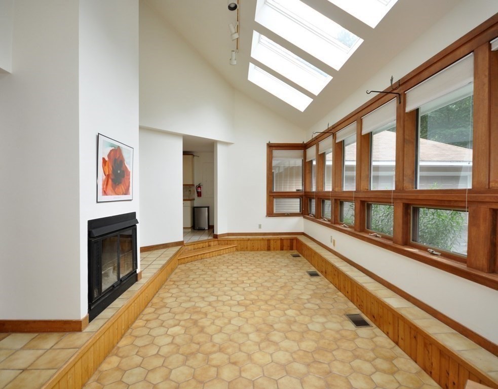 343 Depot Road Boxborough, MA 01719 - Photo 8 of 26