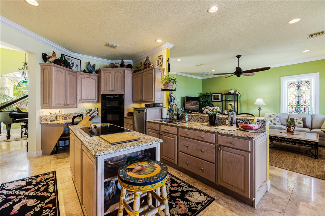 9560 Riverside Drive Sebastian, FL 32958 - Photo 11 of 32 Gallery Image 11