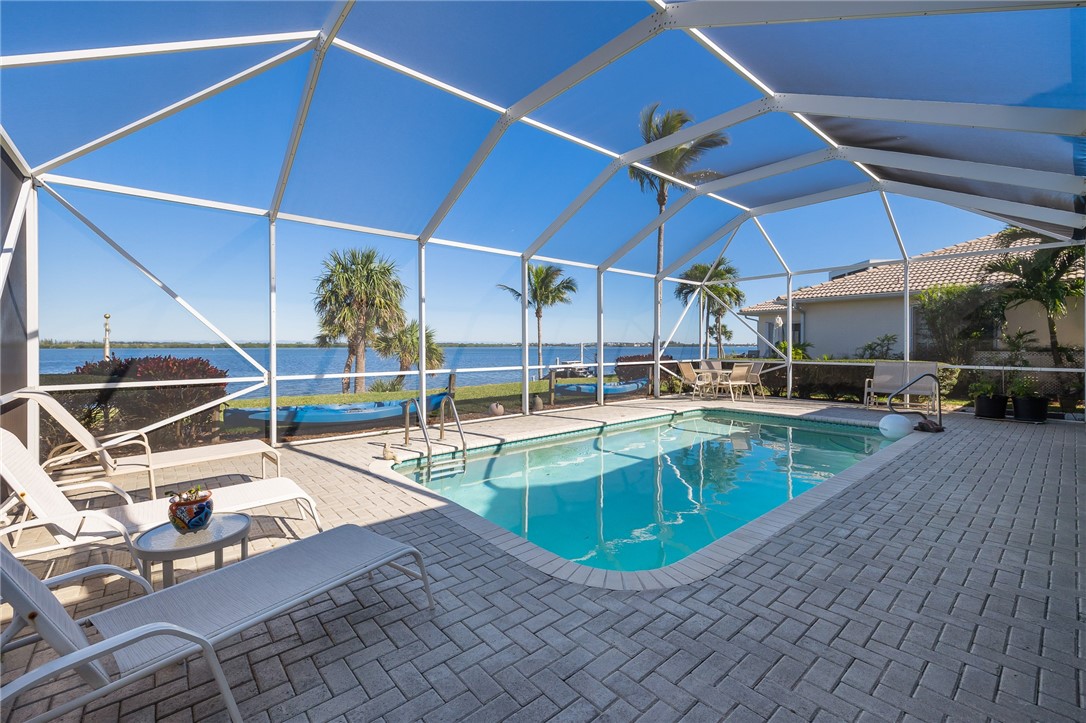 9560 Riverside Drive Sebastian, FL 32958 - Photo 2 of 32 Gallery Image 2