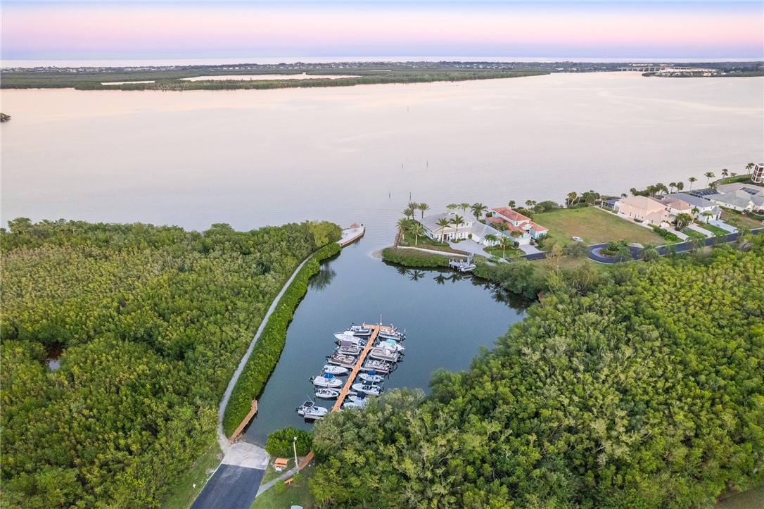 9560 Riverside Drive Sebastian, FL 32958 - Photo 28 of 32 Gallery Image 28