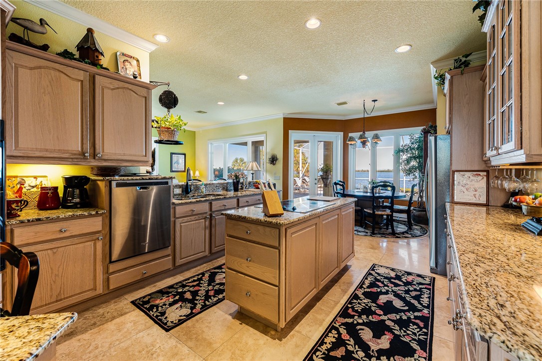 9560 Riverside Drive Sebastian, FL 32958 - Photo 10 of 32 Gallery Image 10