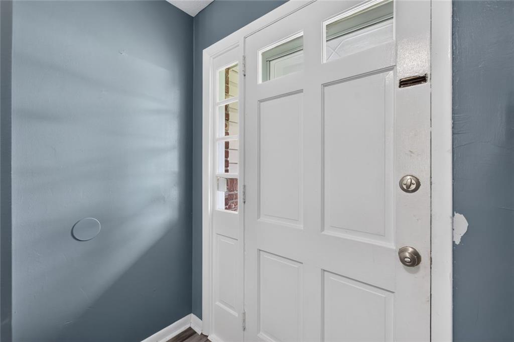 2272 Green Hawk Court Decatur, GA 30035 - Photo 10 of 56