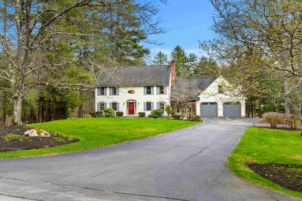 $1,040,000 | 12 Magazine Street, Bedford, NH 03110