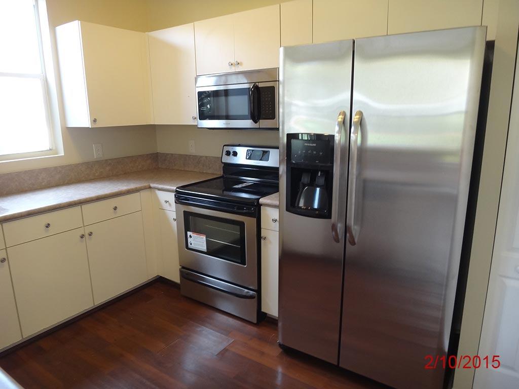 116 Wakulla Springs Way Royal Palm Beach, FL 33411 - Photo 6 of 8 Kitchen with brand new SS appliances