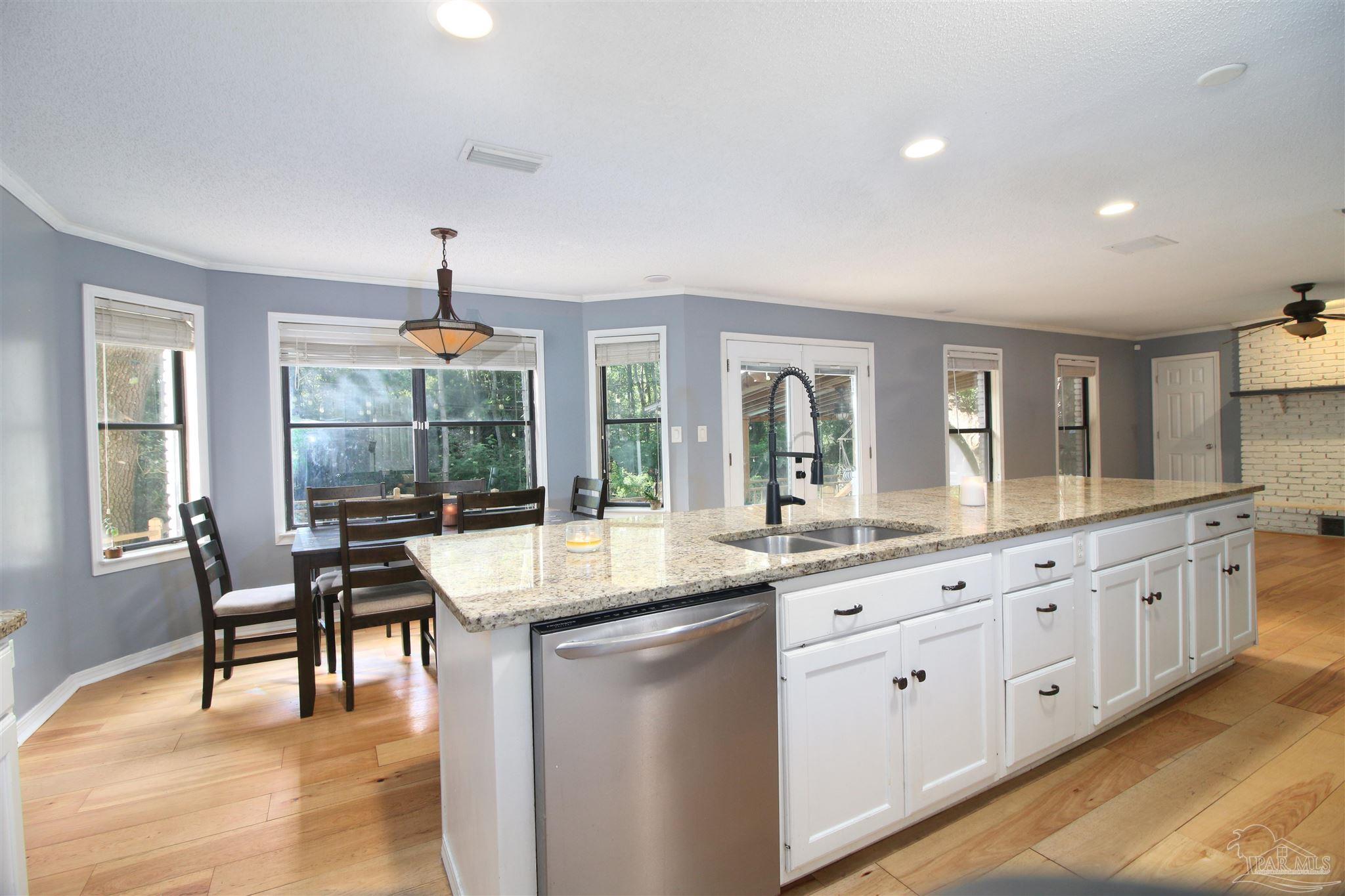 9012 Woodrun Road Pensacola, FL 32514 - Photo 6 of 54
