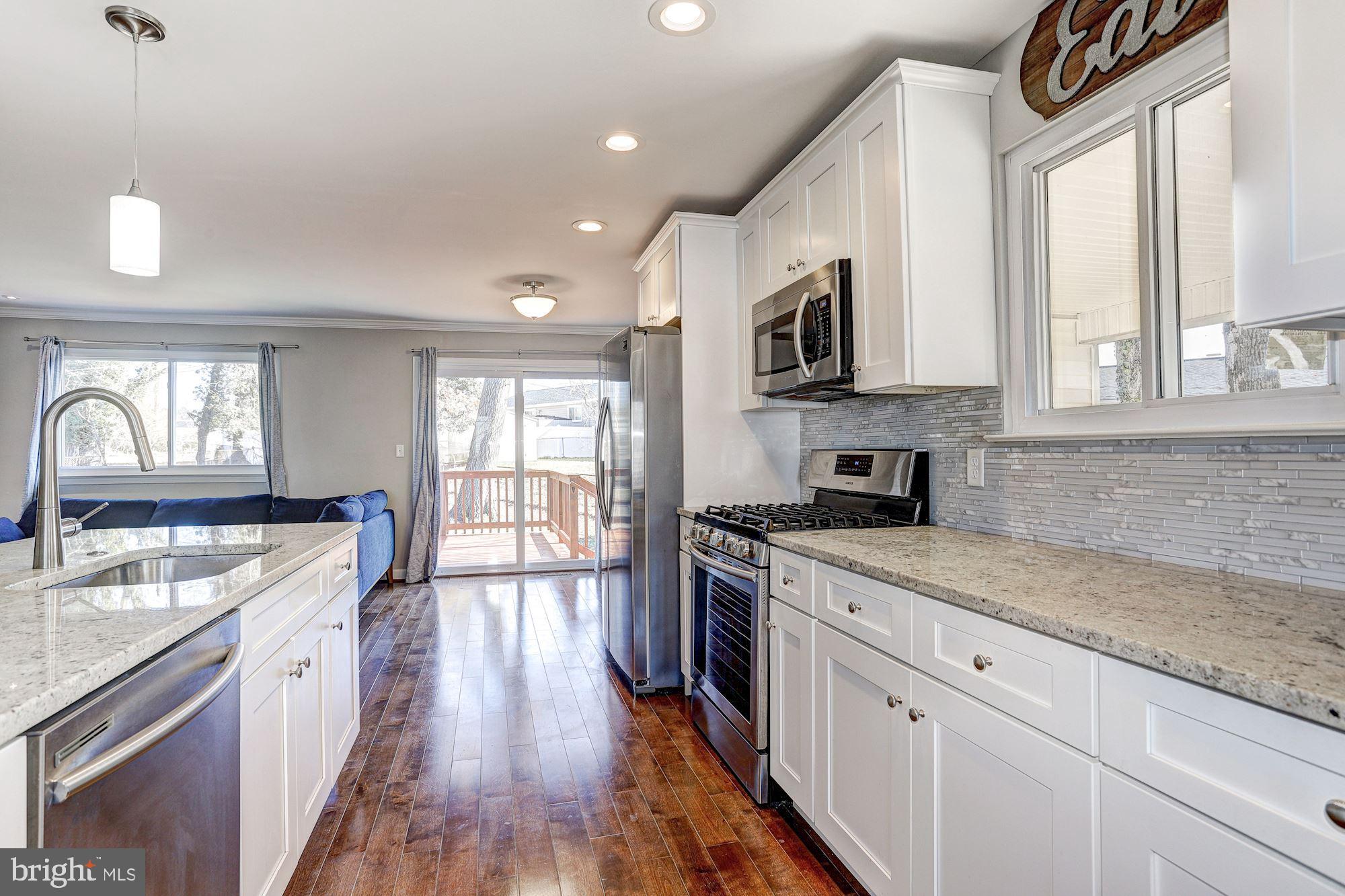 8802 Sonya Road Randallstown, MD 21133 - Photo 5 of 34 Sleek Stainless Steel Appliances