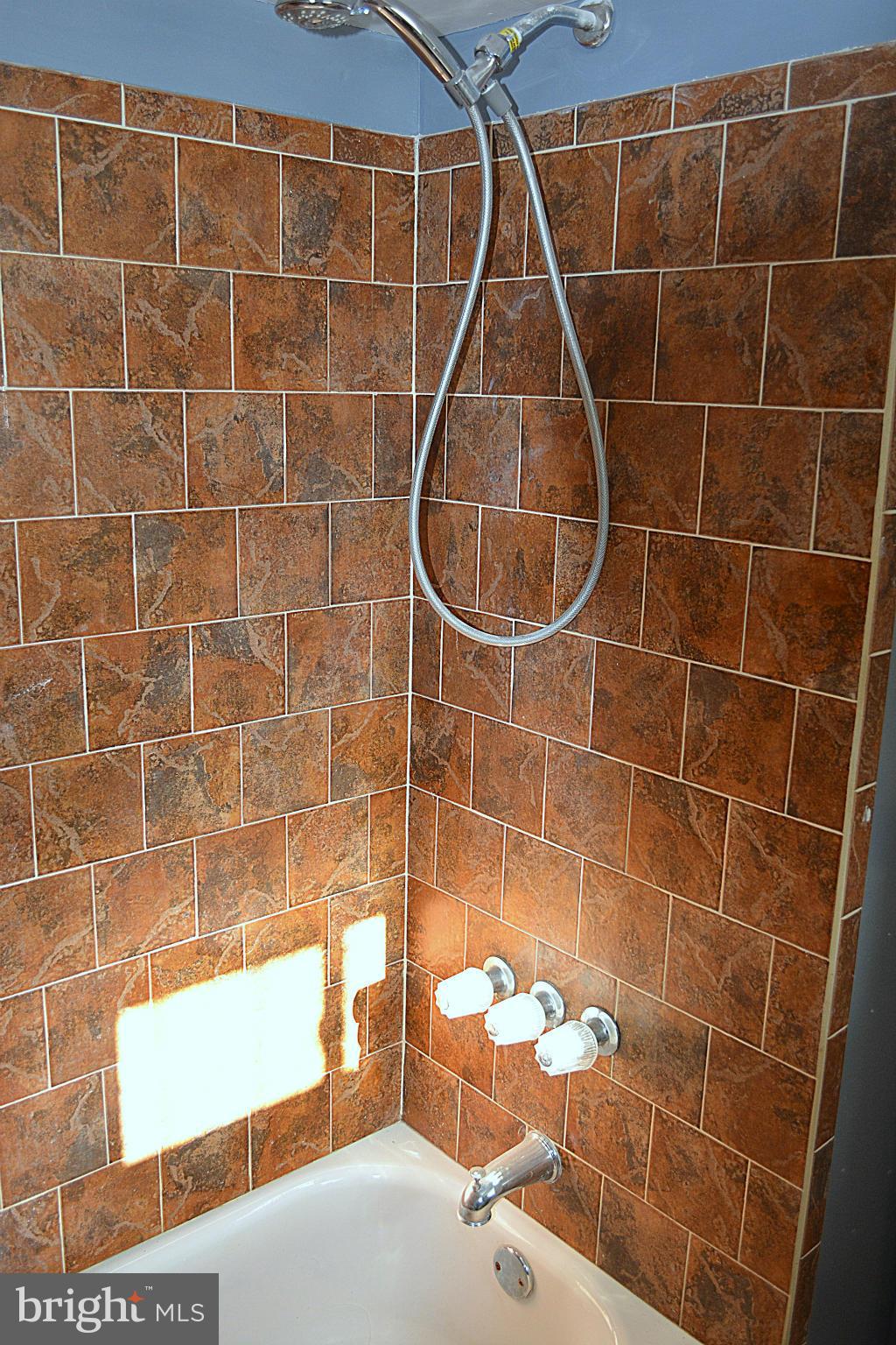 5511 Force Road Baltimore, MD 21206 - Photo 15 of 16 Bath