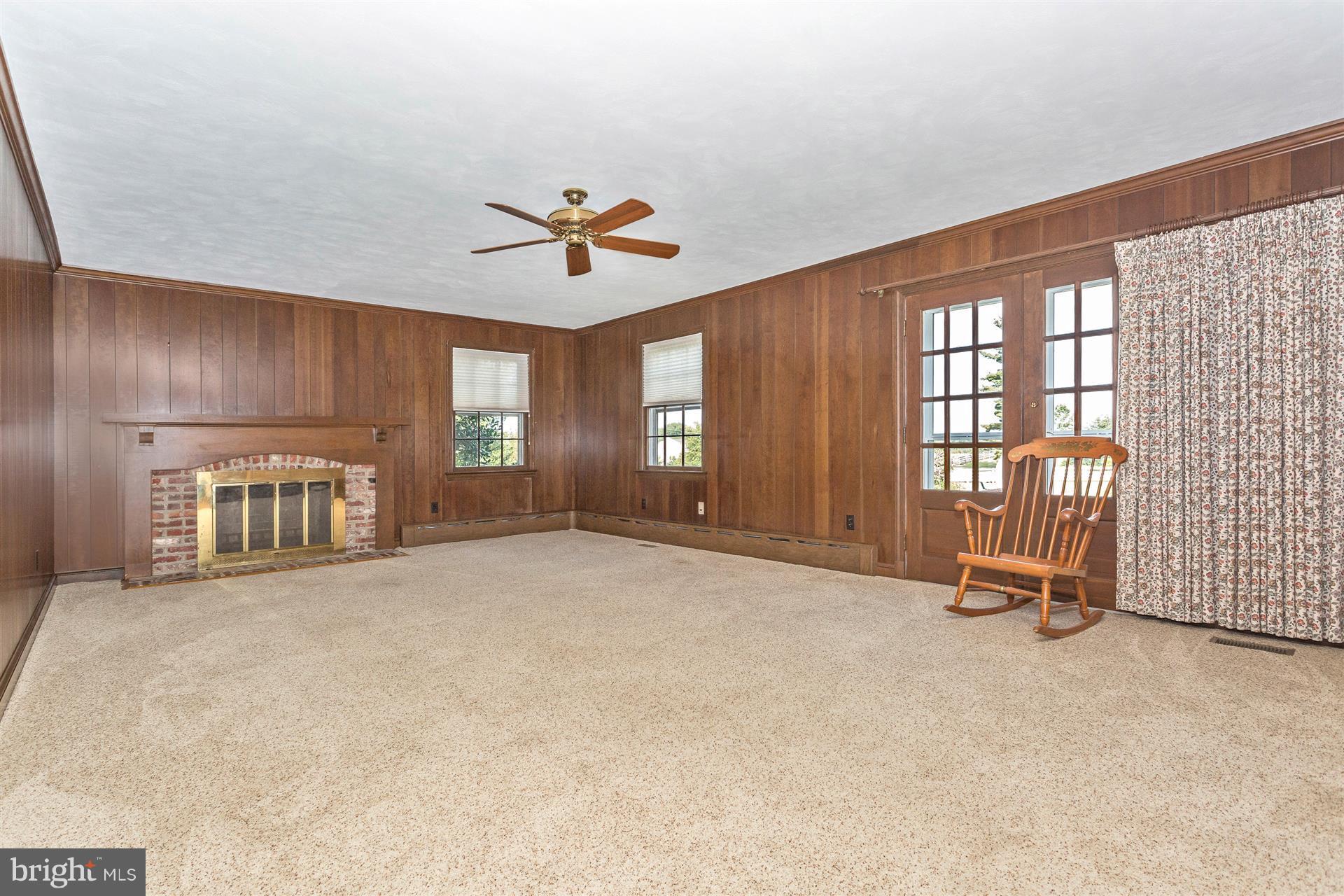 7101 Brink Road Gaithersburg, MD 20882 - Photo 16 of 30 Family Room