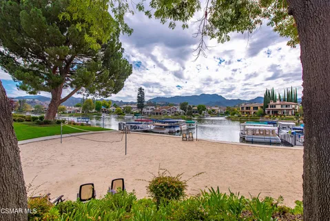 $999,000 | 2752 Lakewood Place, Westlake Village, CA 91361