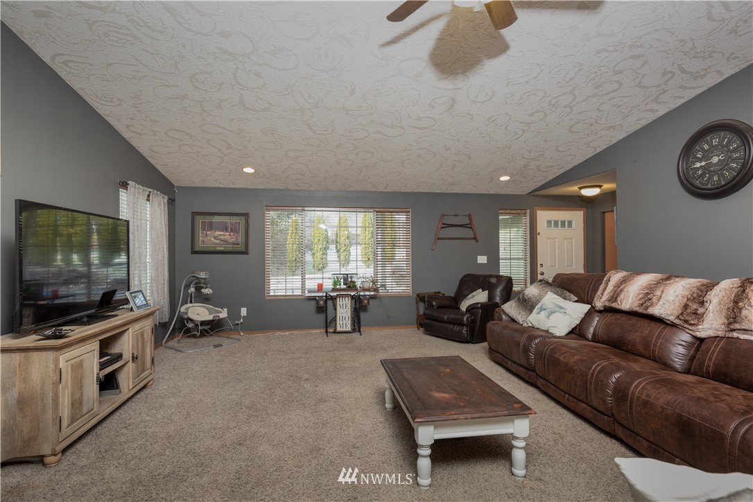 154 Ness Road Castle Rock, WA 98611 - Photo 9 of 21 Gallery Image 9