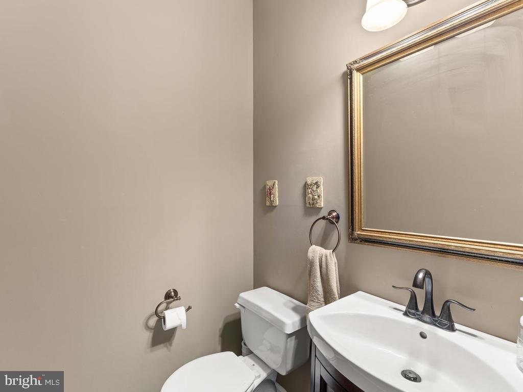 5915 Cabbage Spring Road Mount Airy, MD 21771 - Photo 20 of 68 Main Floor half Bath