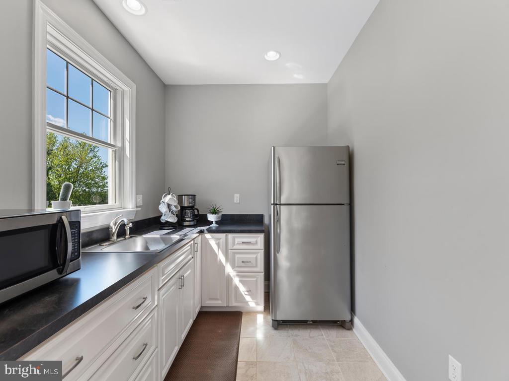 5915 Cabbage Spring Road Mount Airy, MD 21771 - Photo 23 of 68 Main Level In-Law Suite Kitchen
