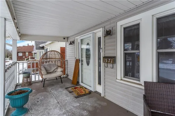 a view of a backyard of the house