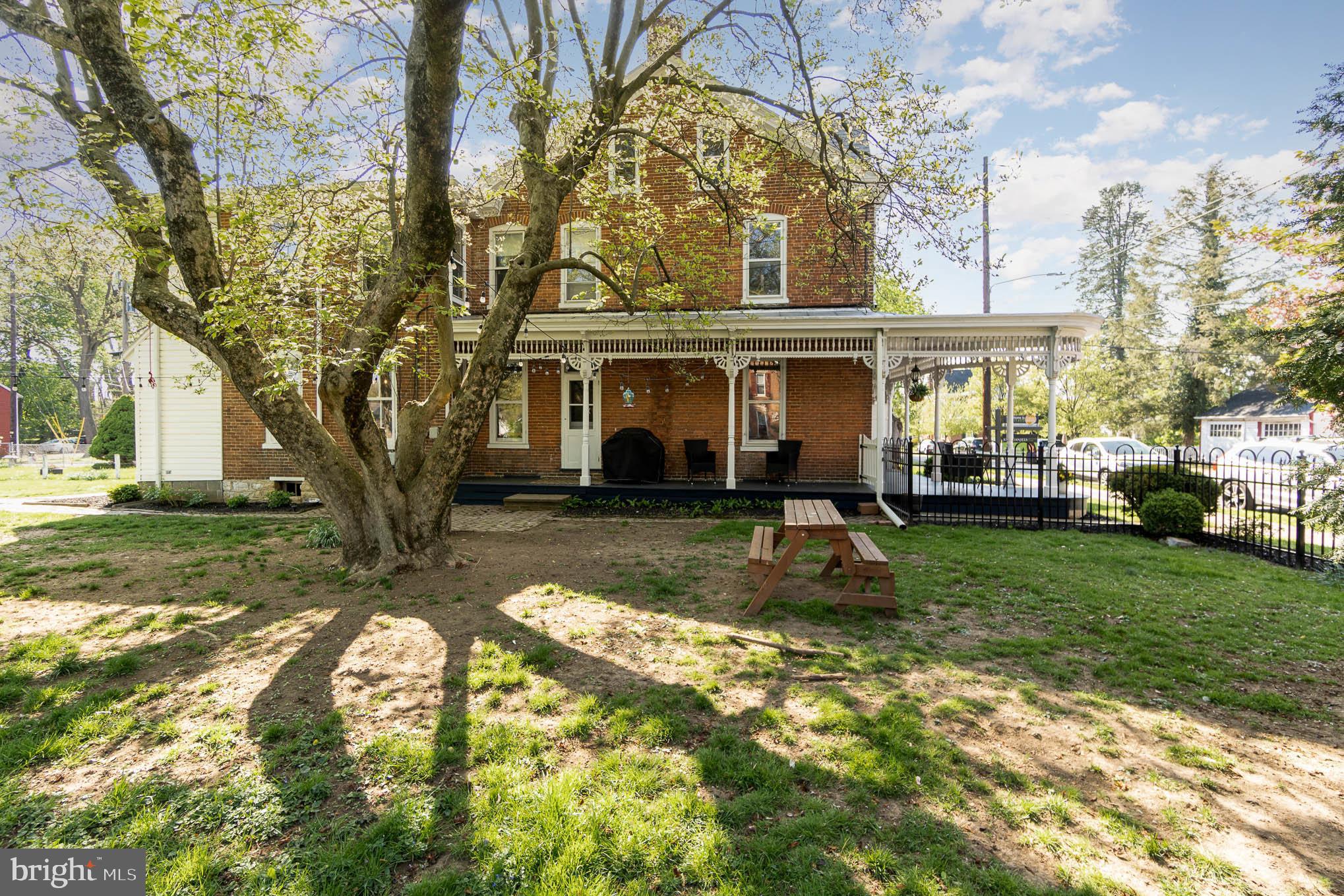 34 East Ridge Street Carlisle, PA 17013 - Photo 5 of 36 Gallery Image 5
