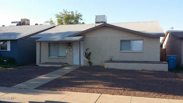 $1,795 | 4132 West Colter Street, Phoenix, AZ 85019