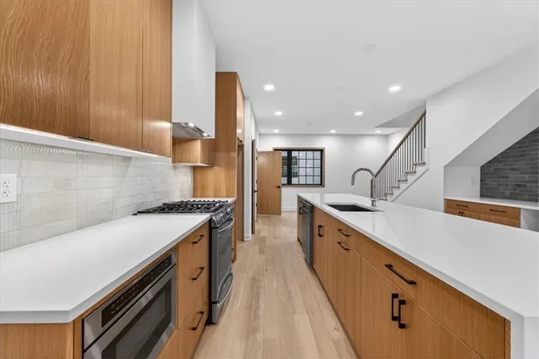 $1,175,000 | 521 East 19th Street, Kansas City, MO 64108