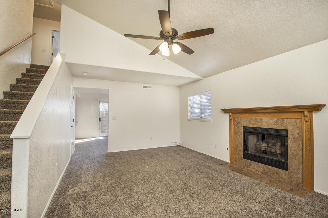3227 Kyle Loop Flagstaff, AZ 86004 - Photo 3 of 22 03