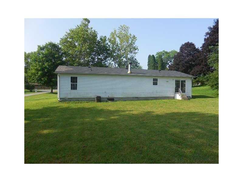 6106 West Mills Road Indianapolis, IN 46221 - Photo 2 of 17 Gallery Image 2