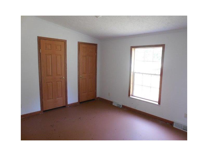 6106 West Mills Road Indianapolis, IN 46221 - Photo 11 of 17 Gallery Image 11