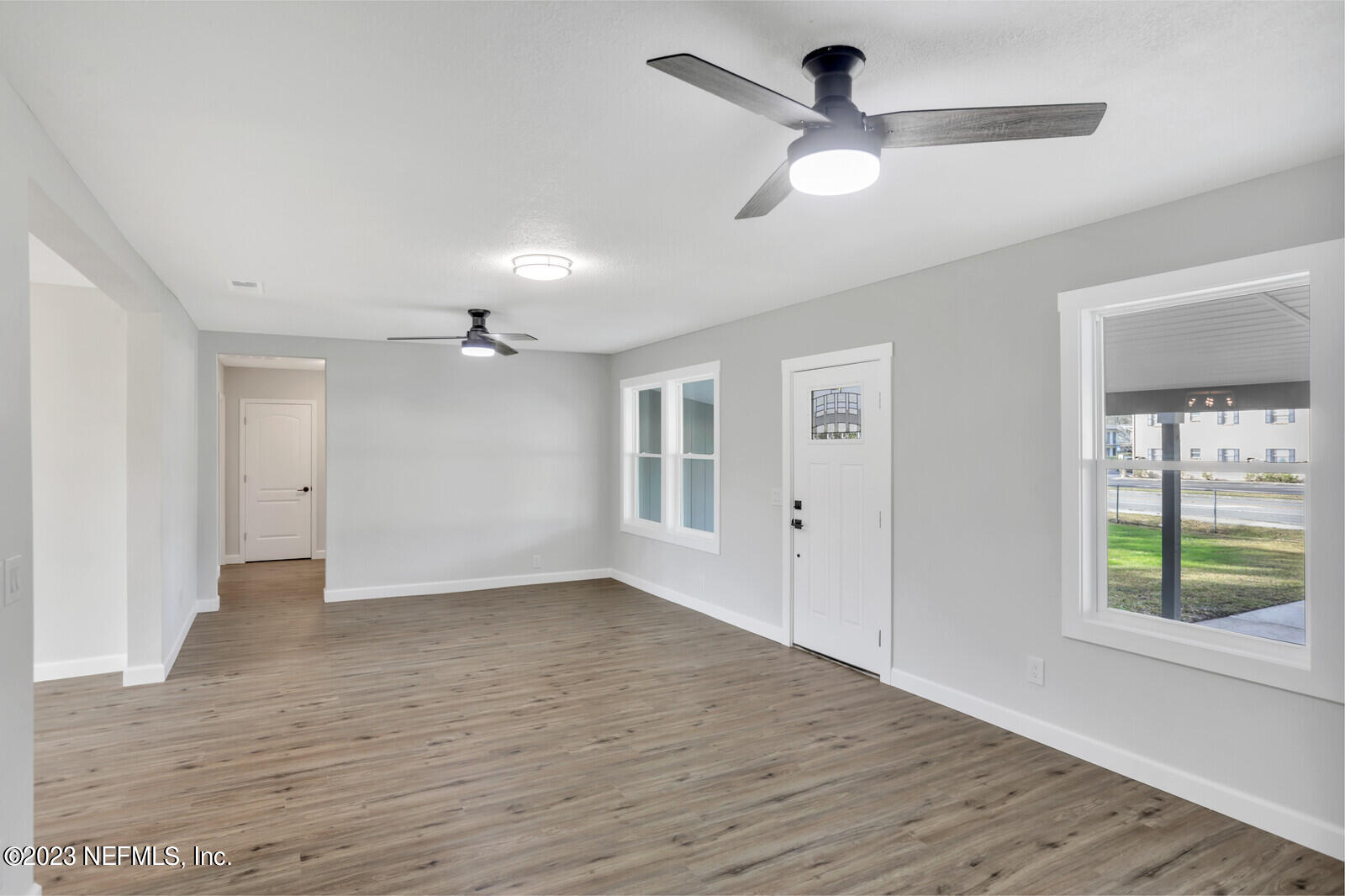 1923 Dean Road Jacksonville, FL 32216 - Photo 12 of 27 12_2P5A3493_mls