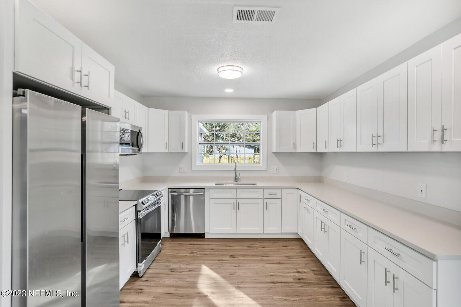 1923 Dean Road Jacksonville, FL 32216 - Photo 16 of 27 16_2P5A3513_mls