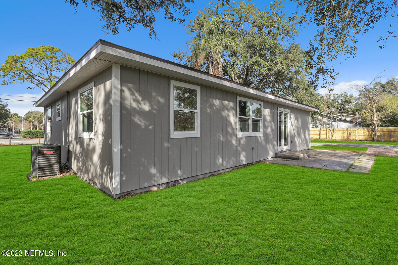 1923 Dean Road Jacksonville, FL 32216 - Photo 9 of 27 09_2P5A3478_mls