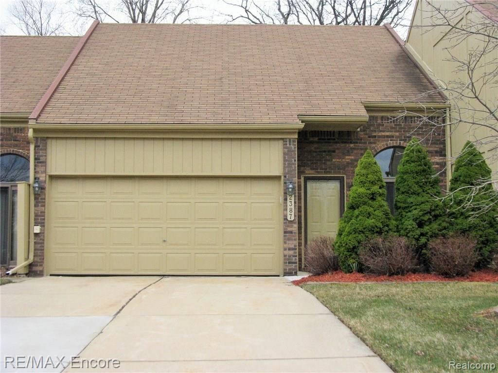 2387 Rochelle Park Drive Rochester Hills, MI 48309 - Photo 1 of 30