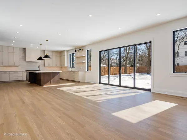 $3,099,000 | 414 Laurel Avenue, Wilmette, IL 60091