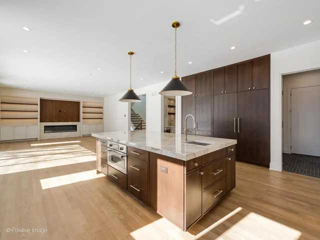 $3,099,000 | 414 Laurel Avenue, Wilmette, IL 60091