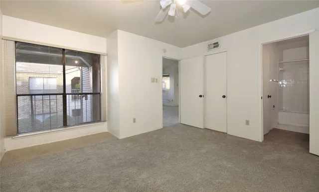 $1,395 | 2025 Augusta Drive, Unit 306, Houston, TX 77057