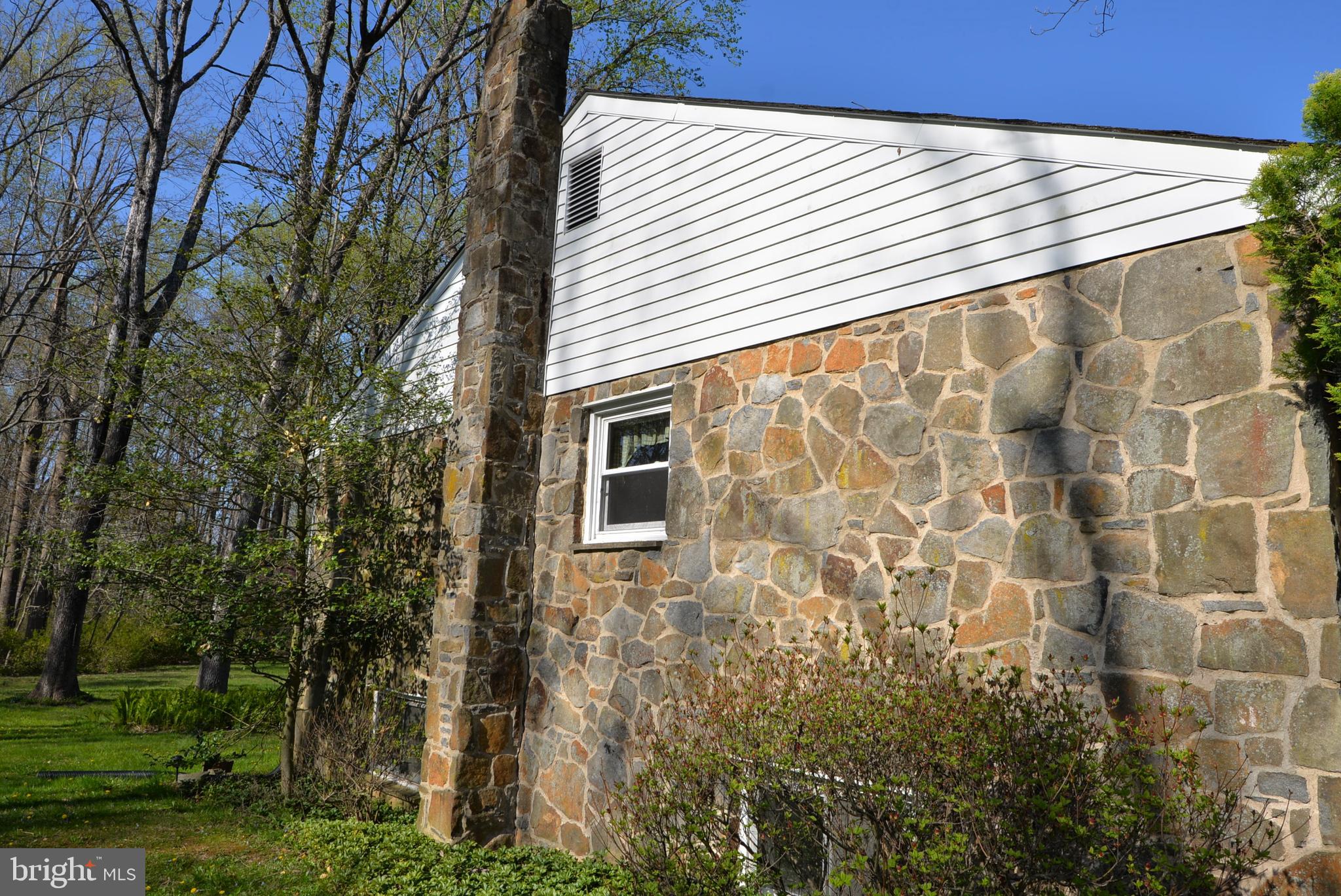 973 West Thatcher Road Quakertown, PA 18951 - Photo 16 of 16 Beautiful stonework on the outside