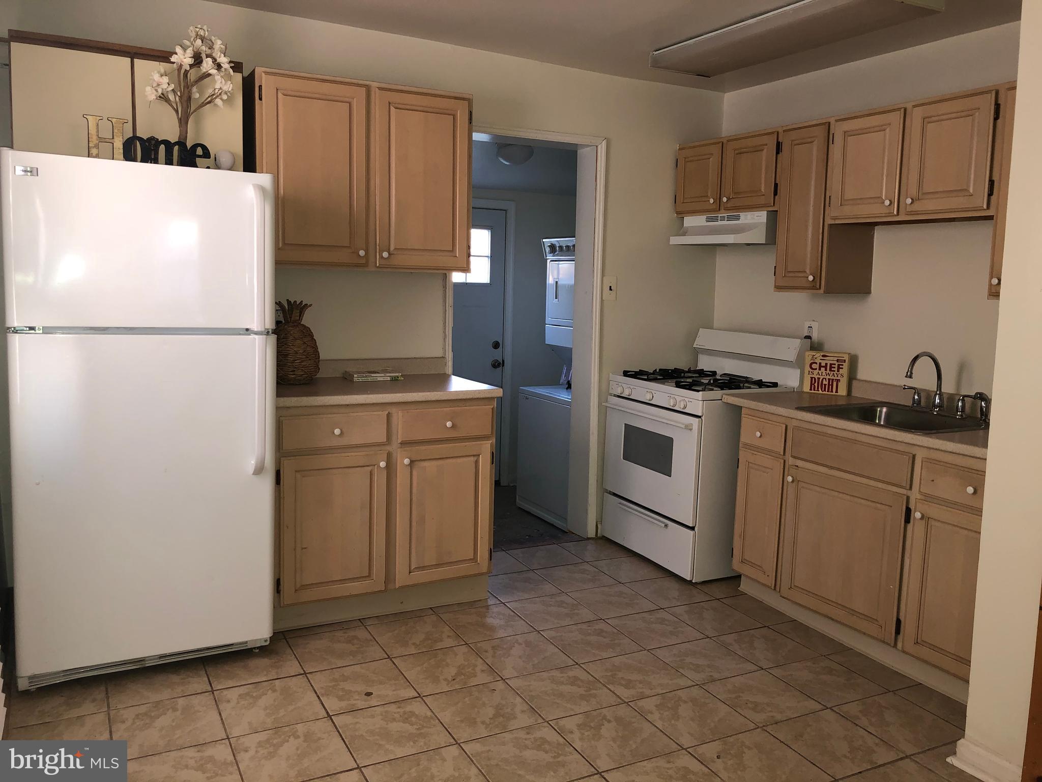 7008 East Forest Road Landover, MD 20785 - Photo 7 of 14 Kitchen
