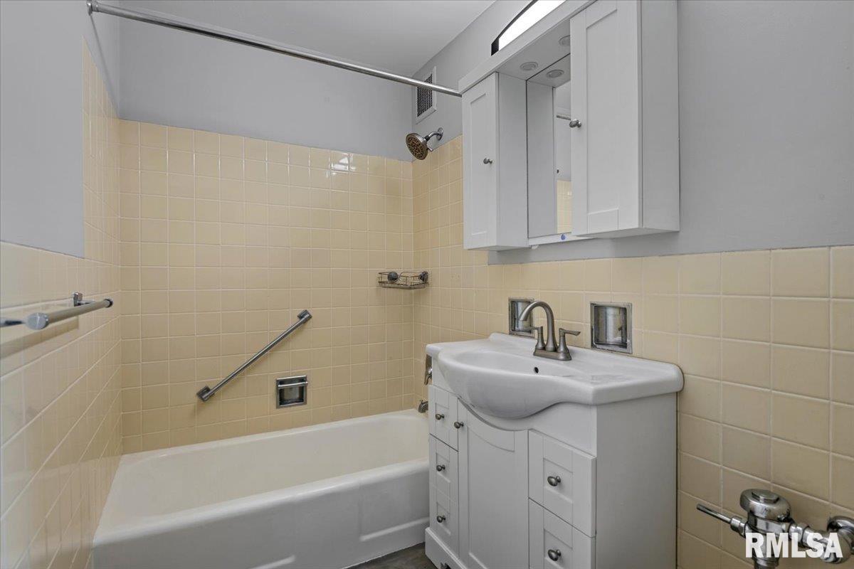 718 South 7th Street, Unit 302 Springfield, IL 62703 - Photo 11 of 47 Gallery Image 11