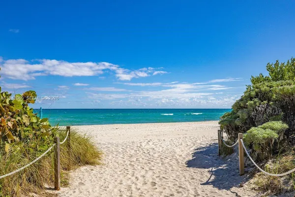 $5,000 | 6767 Collins Avenue, Unit 1905, Miami Beach, FL 33141