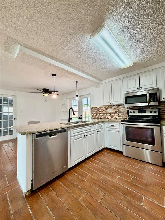 7201 Daggett Terrace New Port Richey, FL 34655 - Photo 5 of 28