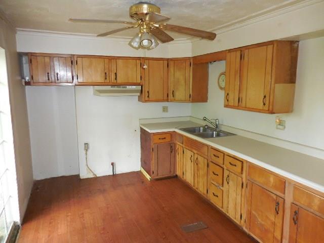 14580 Ridge Road North Huntingdon, PA 15642 - Photo 5 of 13 KITCHEN
