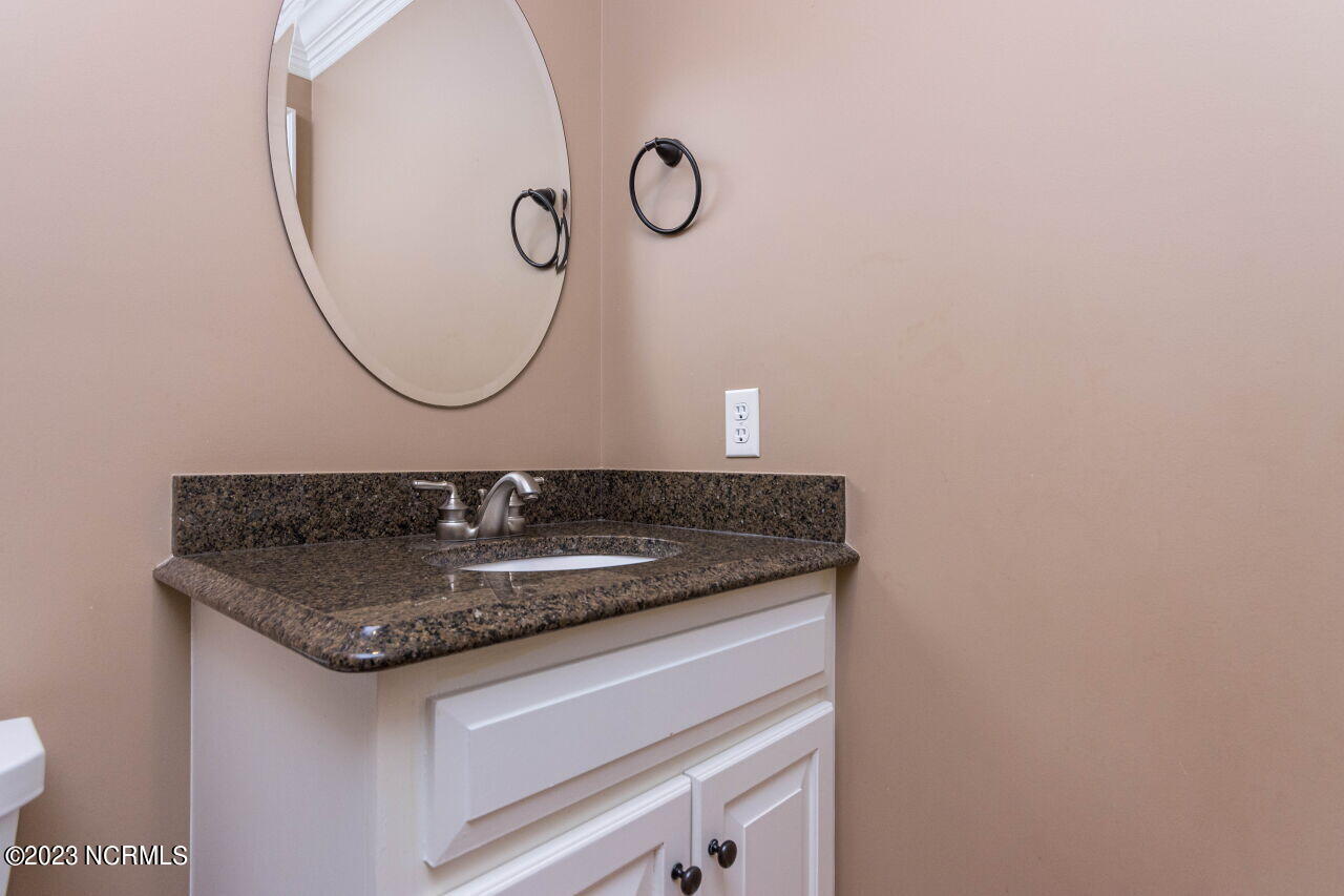 6741 Peele Road Bailey, NC 27807 - Photo 17 of 31 018-1280x960-half-bath