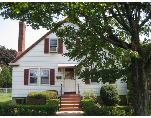 35 Graves Road Revere, MA 02151 - Photo 2 of 12 Gallery Image 2