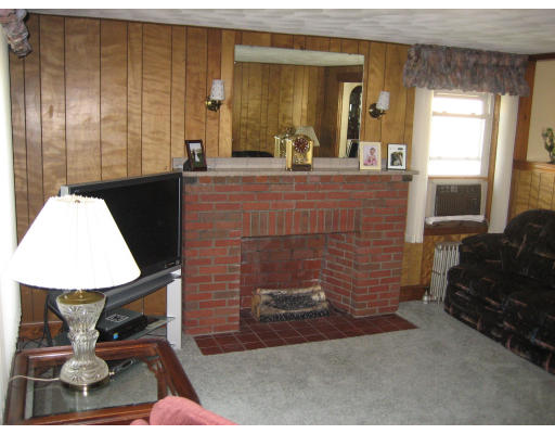 35 Graves Road Revere, MA 02151 - Photo 3 of 12 Gallery Image 3