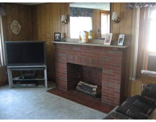 35 Graves Road Revere, MA 02151 - Photo 4 of 12 Gallery Image 4