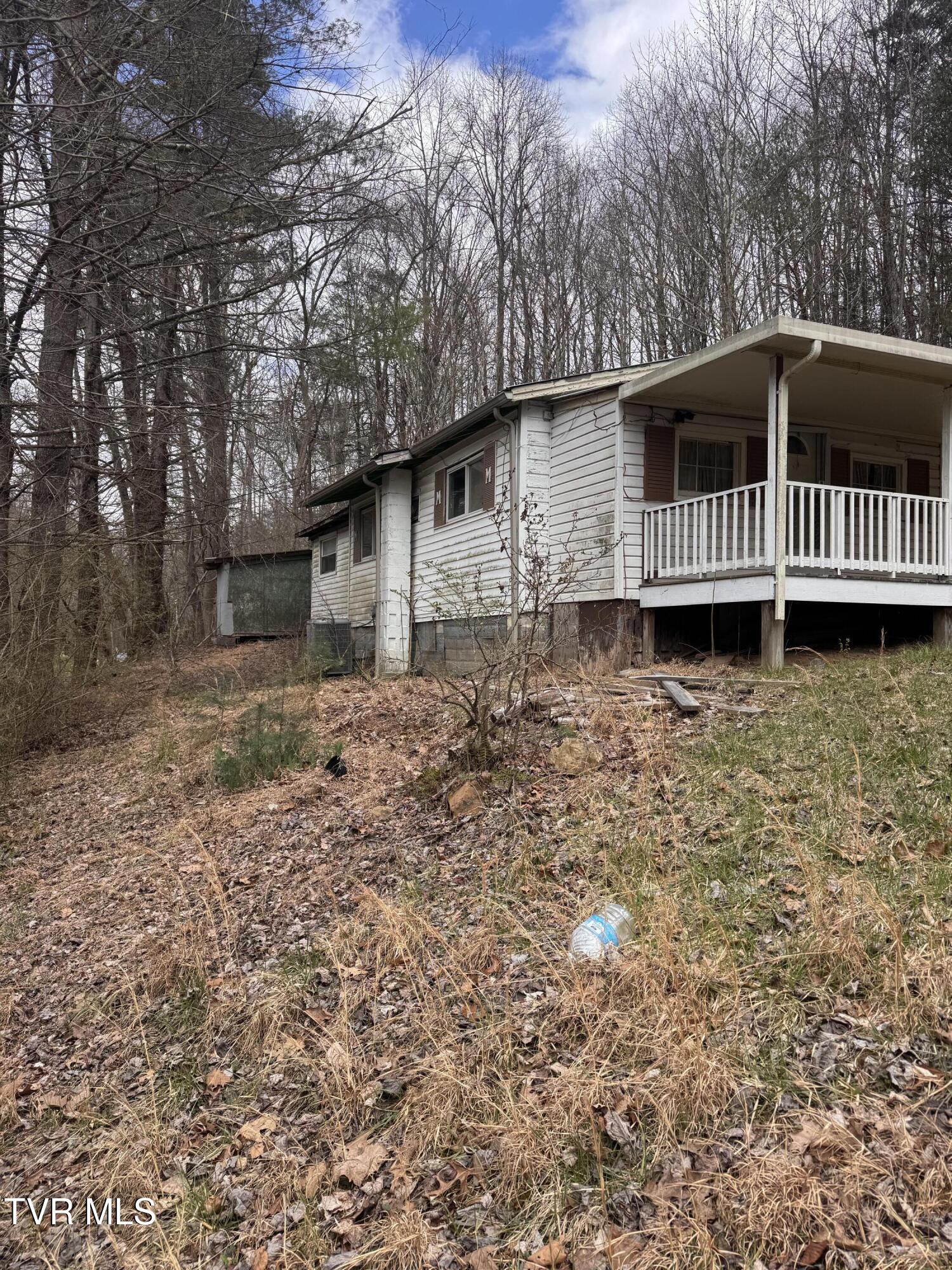 1096 Dry Creek Road Elizabethton, TN 37643 - Photo 4 of 6 IMG_2538