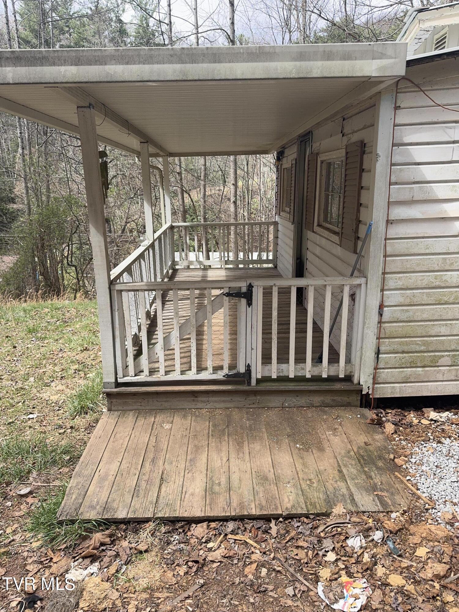 1096 Dry Creek Road Elizabethton, TN 37643 - Photo 5 of 6 IMG_2570