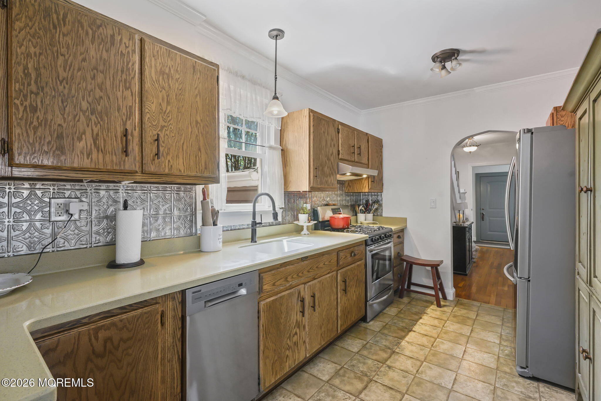 636 Ridgedale Avenue Woodbridge, NJ 07095 - Photo 10 of 32 11-web-or-mls-DSC08411