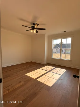 $409,900 | 3617 Kreunen Street, Nesbit, MS 38651