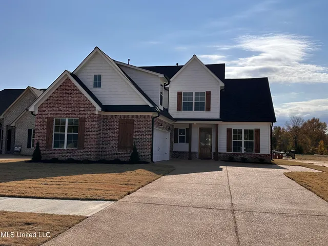 $409,900 | 3617 Kreunen Street, Nesbit, MS 38651